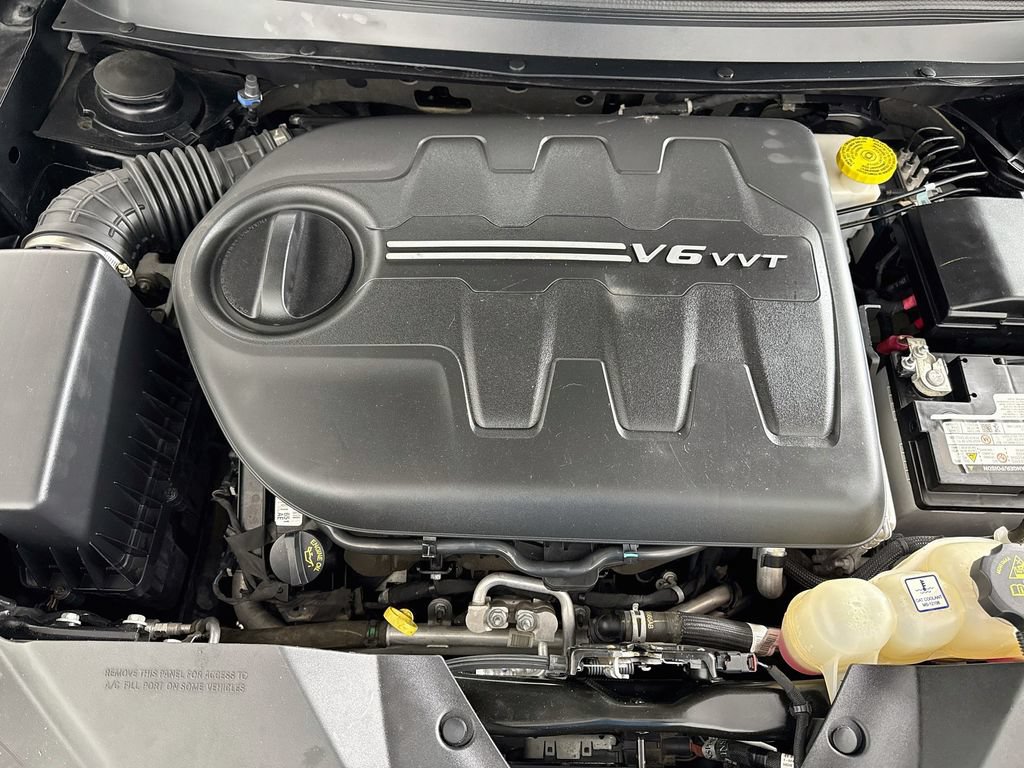 Used 2019 Jeep Cherokee Latitude w/ Popular Appearance Group FWD image 29
