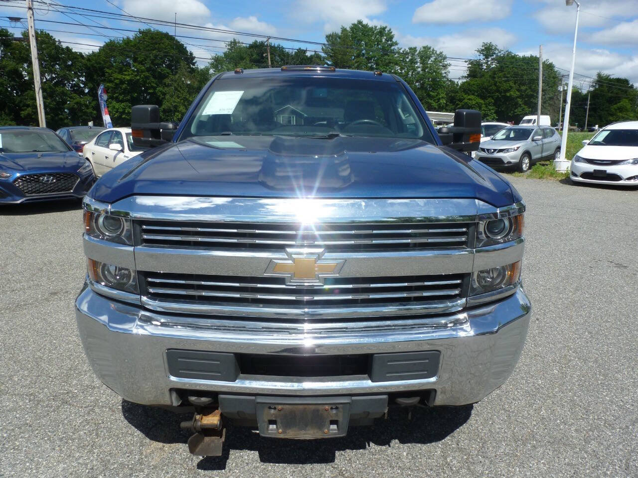 Used 2018 Chevrolet Silverado 2500 W/T w/ WT Convenience Package AWD/4WD image 2