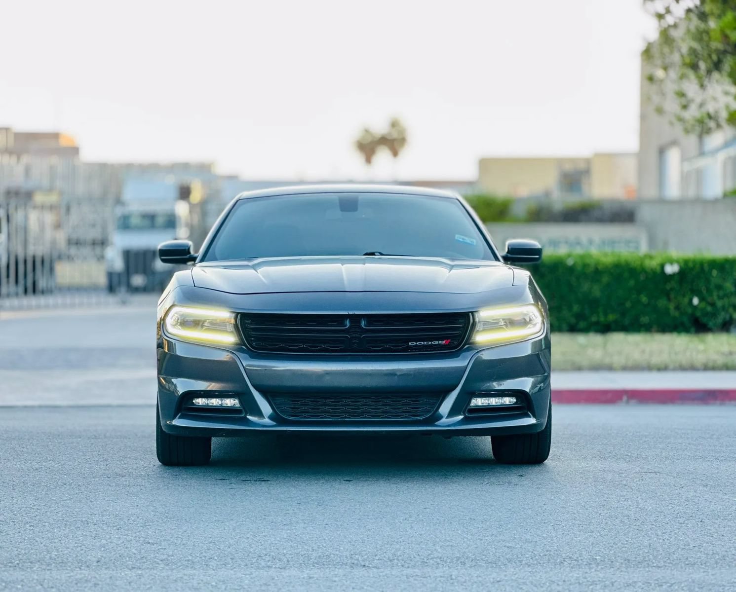 Used 2018 Dodge Charger SXT Plus RWD image 2