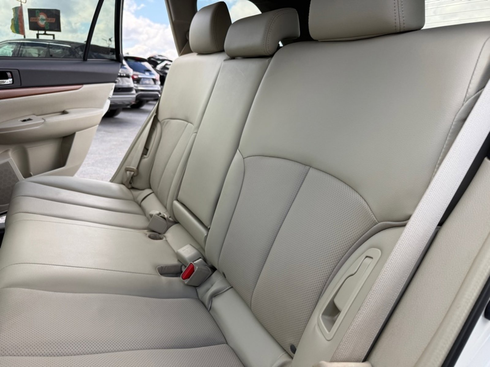 Used 2013 Subaru Outback 3.6R Limited w/ Moonroof Pkg image 30