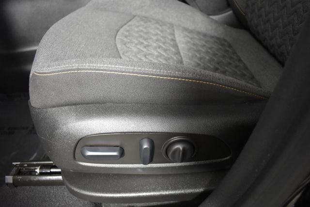 Used 2023 Chevrolet Equinox LT FWD image 12