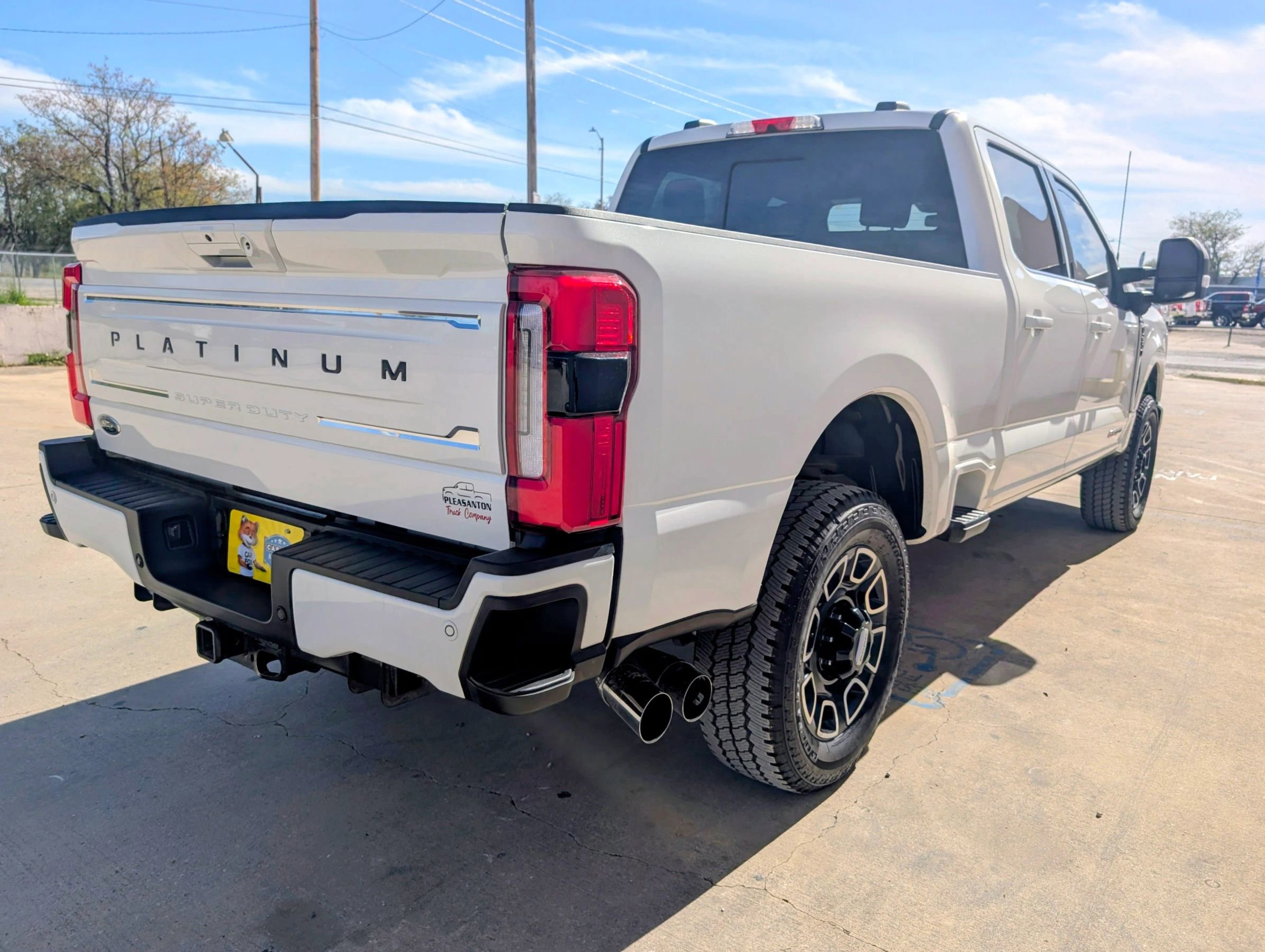 Used 2025 Ford F250 Platinum w/ Platinum Plus Package image 8