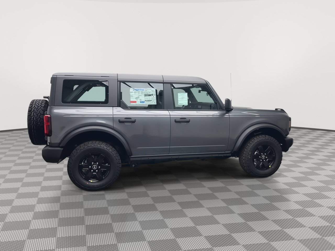 New 2025 Ford Bronco 4-Door image 32