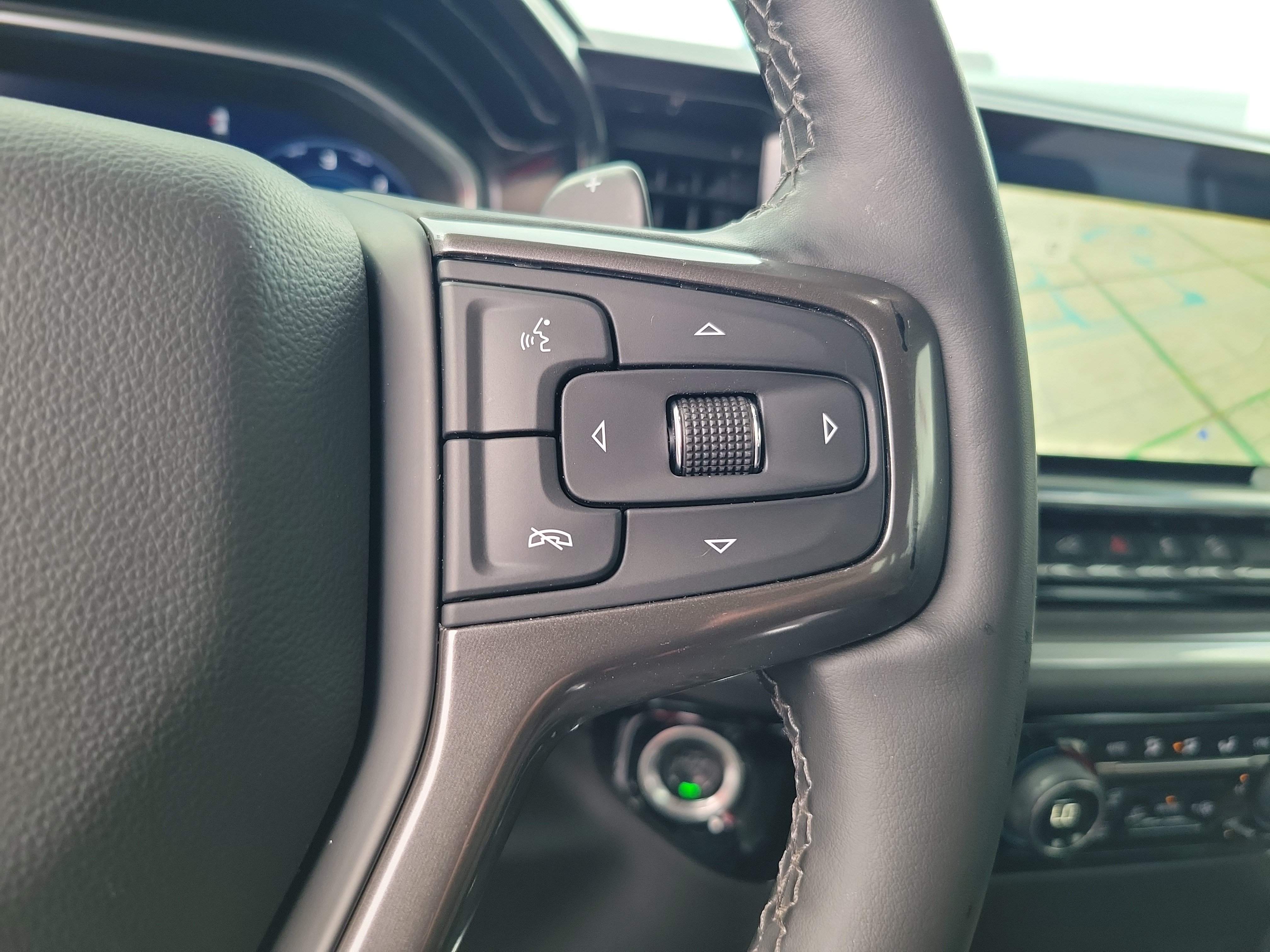 Used 2024 Chevrolet Silverado 1500 High Country w/ Technology Package AWD/4WD image 21