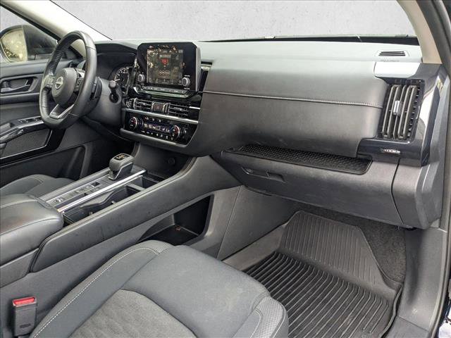 Used 2023 Nissan Pathfinder SV w/ Black Appearance Package image 19