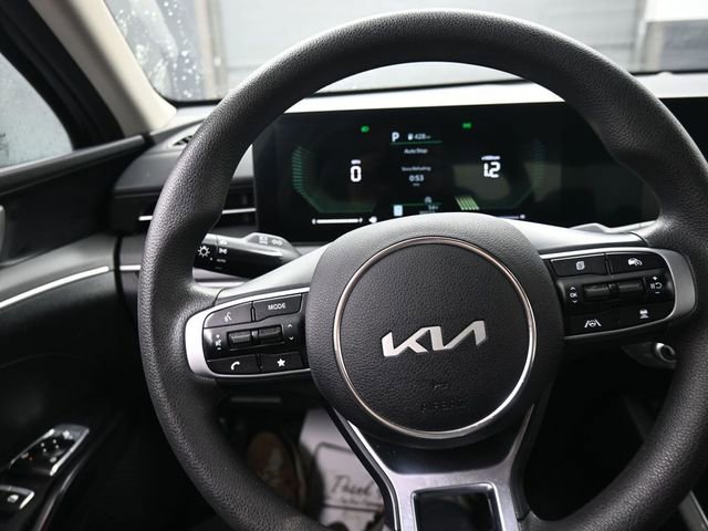 Used 2025 Kia K5 LXS image 8