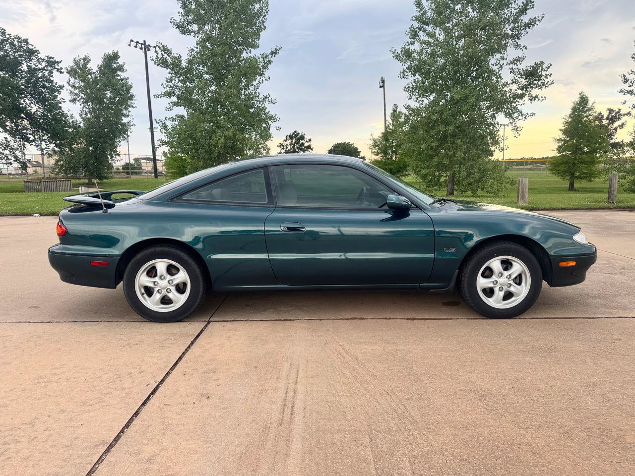 Used 1995 MAZDA MX6 FWD image 26