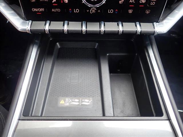 Used 2025 GMC Acadia Elevation image 19