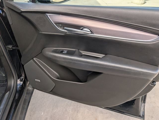 Used 2017 Cadillac XT5 Luxury image 34