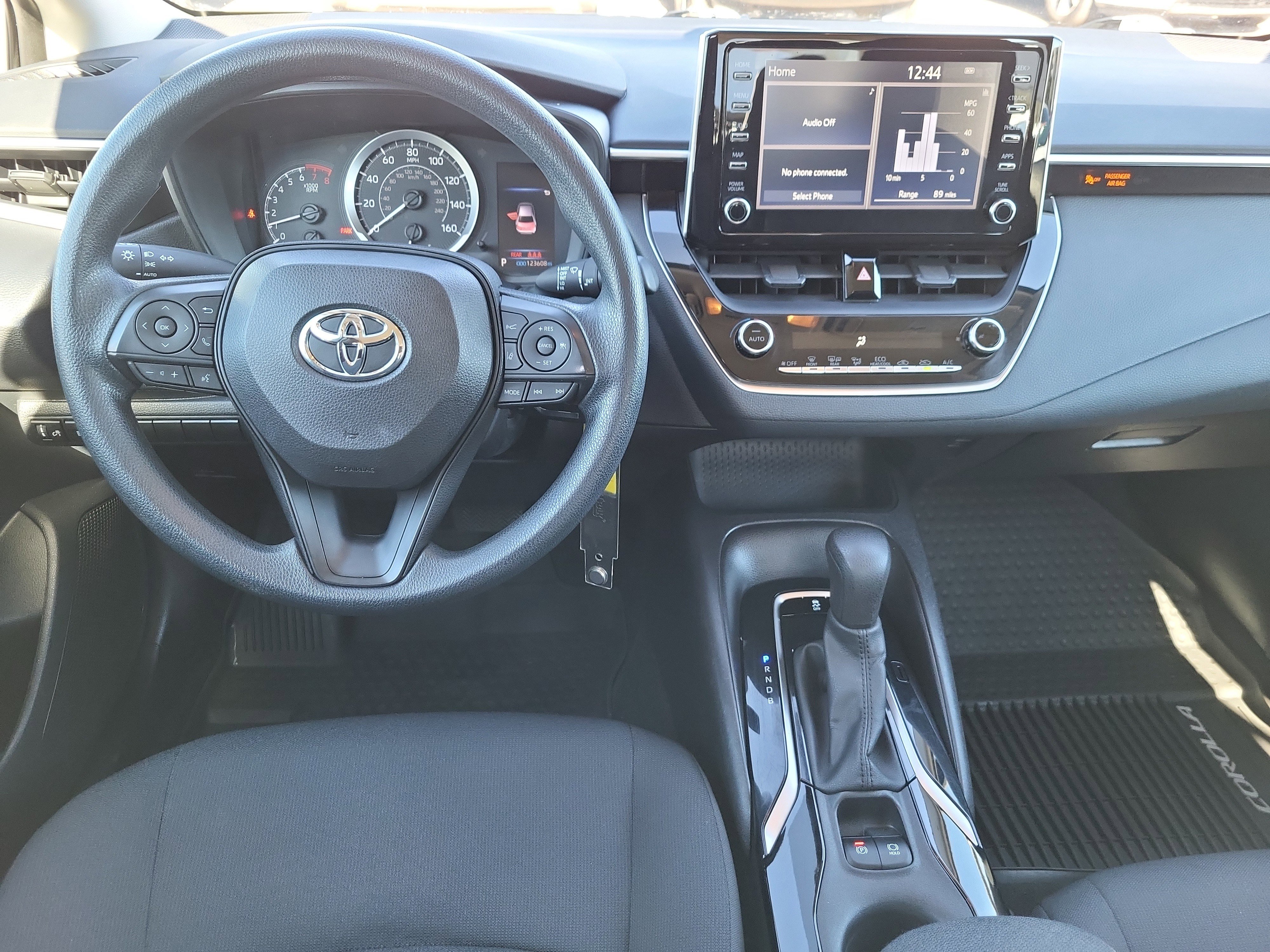 Used 2020 Toyota Corolla LE image 9