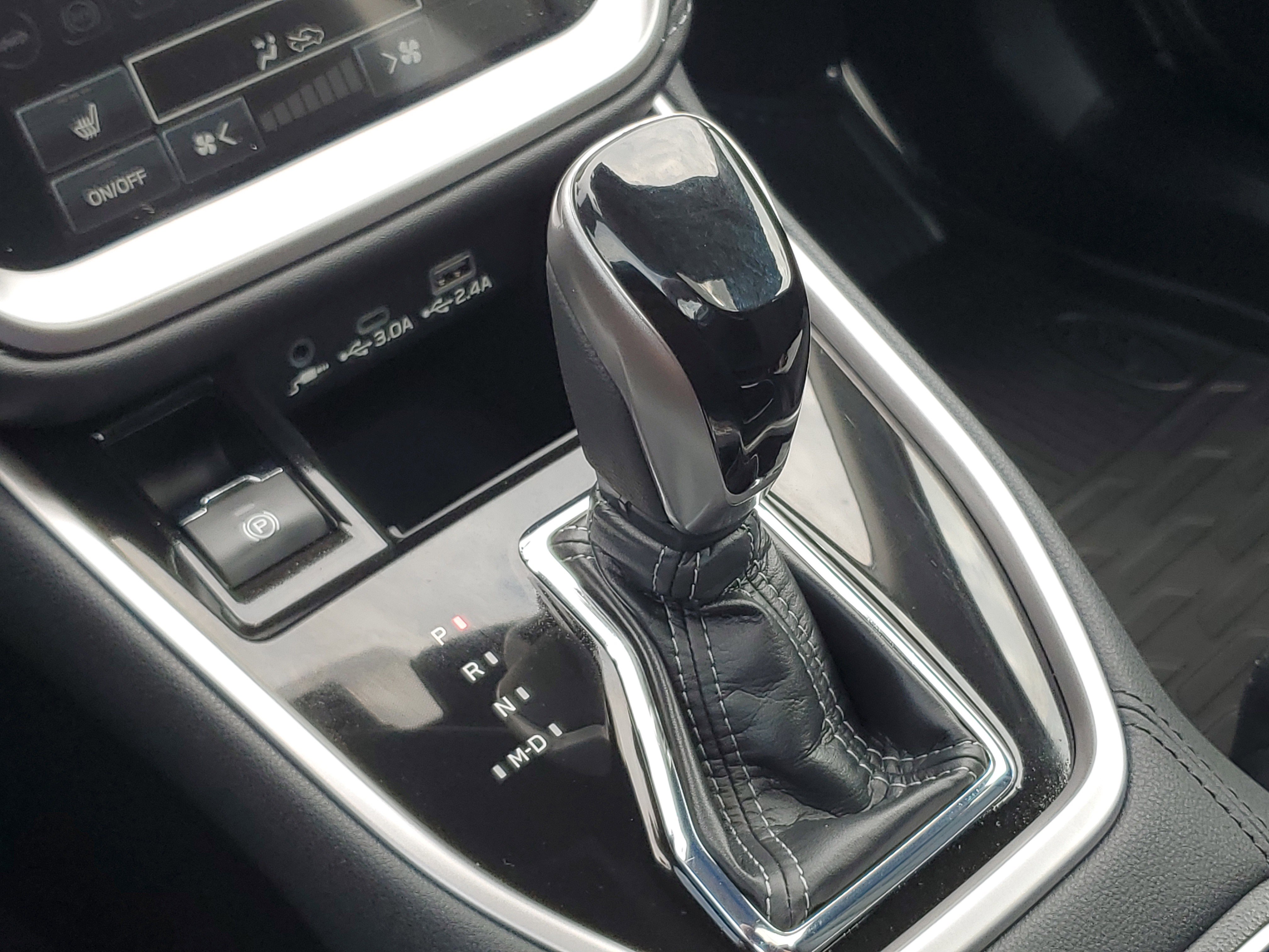 Certified 2025 Subaru Outback Limited image 28