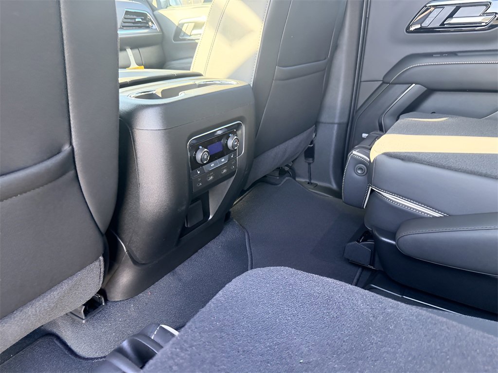 New 2026 Chevrolet Suburban Premier image 36