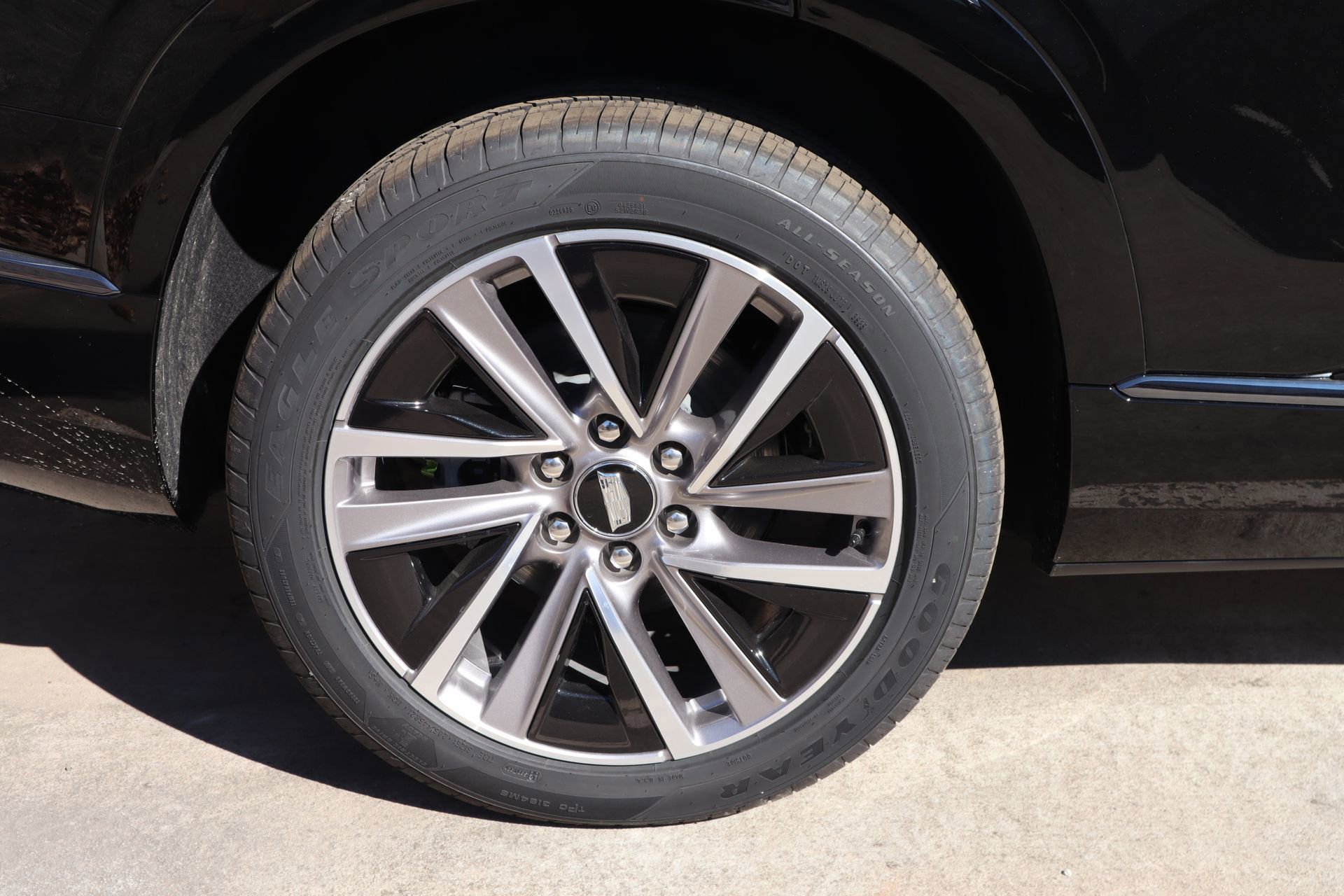 New 2026 Cadillac Vistiq Sport image 19