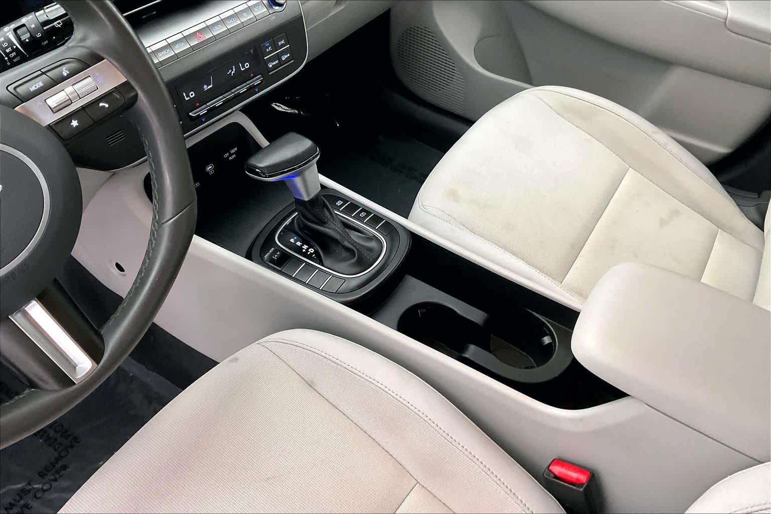 Certified 2024 Hyundai Kona SEL FWD image 17