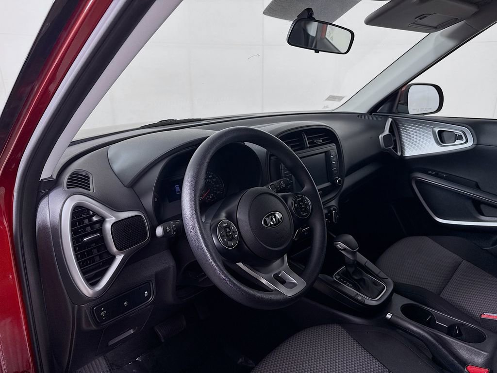 Used 2020 Kia Soul LX image 10