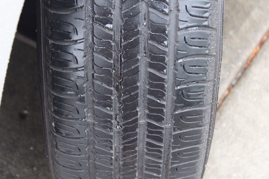 Used 2012 Toyota RAV4 FWD image 13