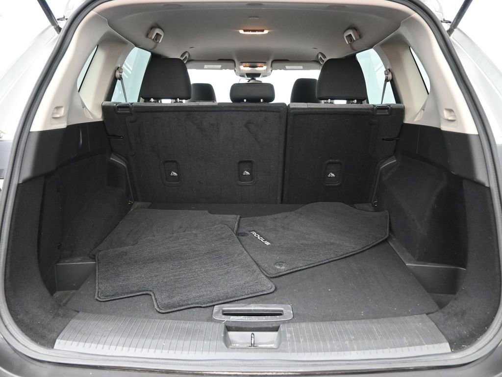 Used 2023 Nissan Rogue SV image 31