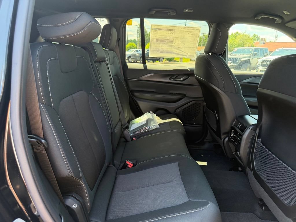 New 2026 Jeep Grand Cherokee Laredo RWD image 35