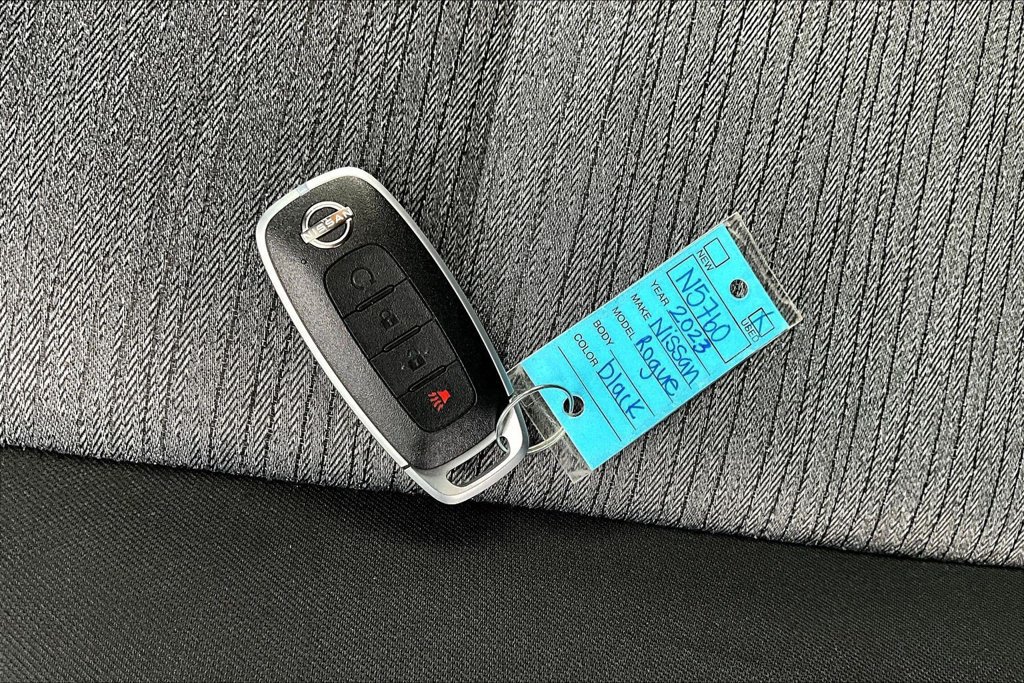 Certified 2023 Nissan Rogue SV AWD/4WD image 34