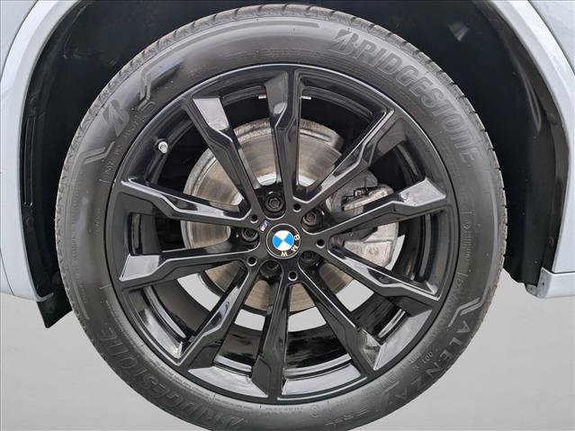 Used 2024 BMW X4 xDrive30i w/ M Sport Package AWD/4WD image 25