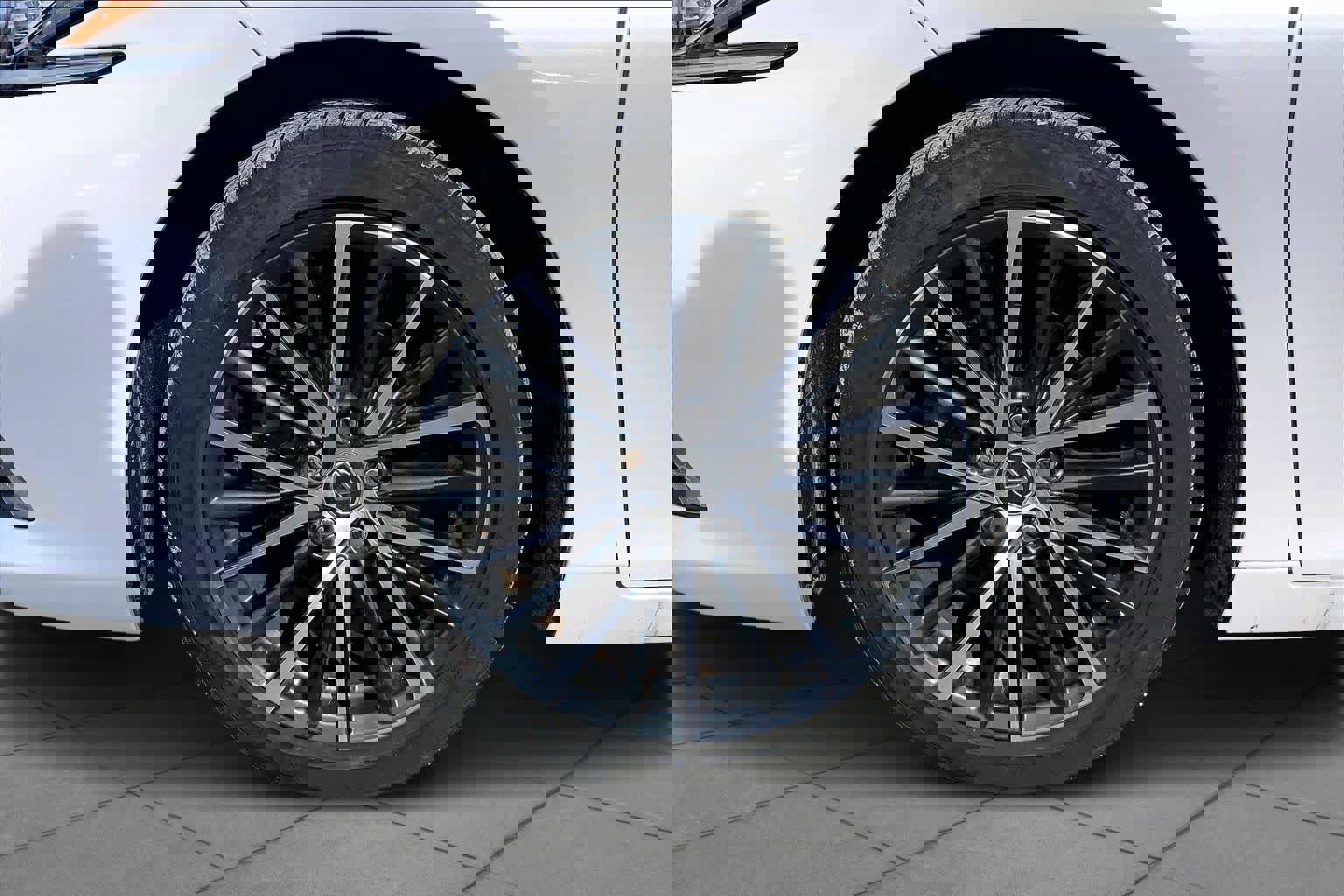 Certified 2022 Lexus ES 350 w/ Premium Package image 11