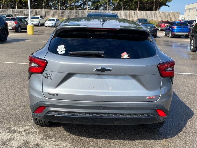 Certified 2024 Chevrolet Trax RS w/ Driver Confidence Package image 11