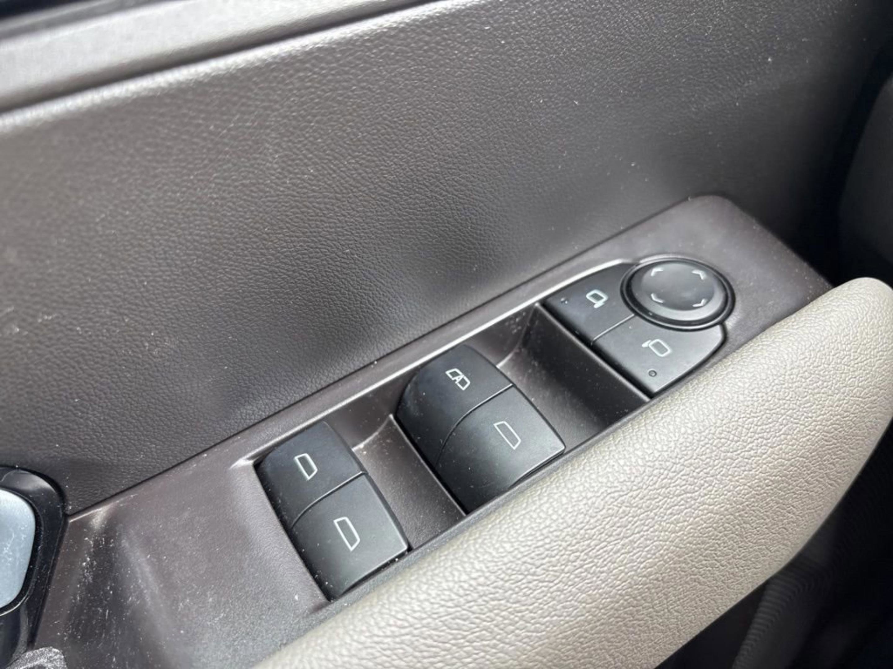 Used 2025 Chevrolet Colorado ZR2 w/ Technology Package AWD/4WD image 30