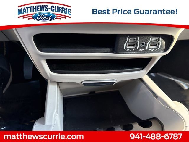 Used 2024 Chrysler Voyager LX image 21