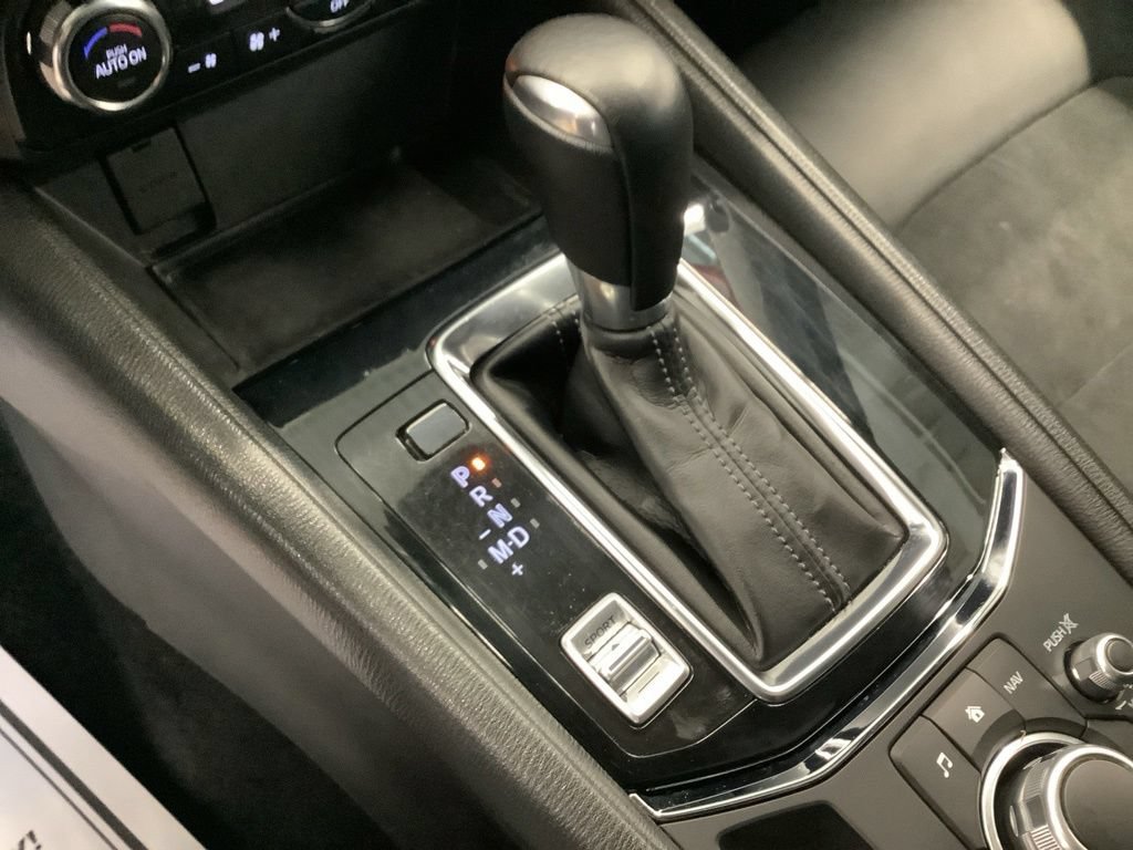 Used 2018 MAZDA CX-5 Touring w/ Preferred Equipment Package AWD/4WD image 17