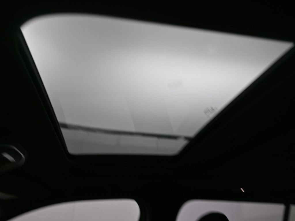 New 2025 Jeep Grand Cherokee Altitude image 22