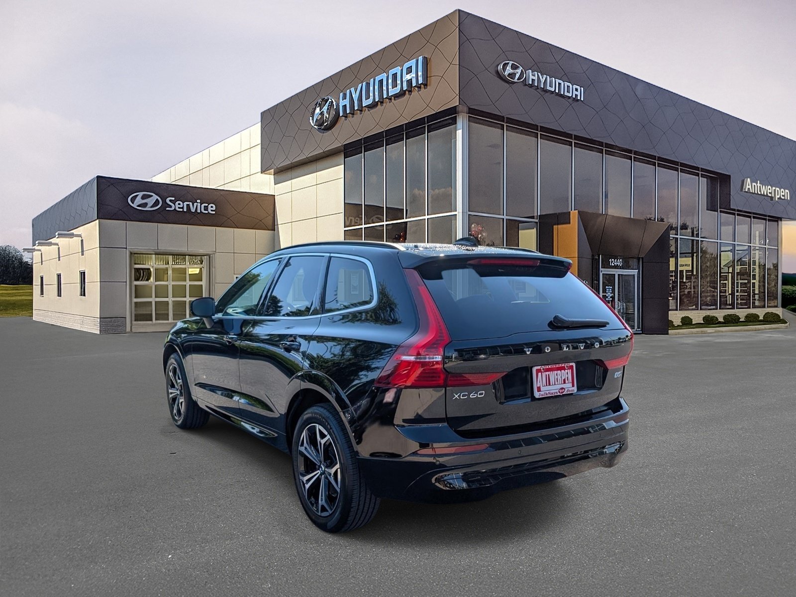 Used 2022 Volvo XC60 B5 Momentum AWD/4WD image 5