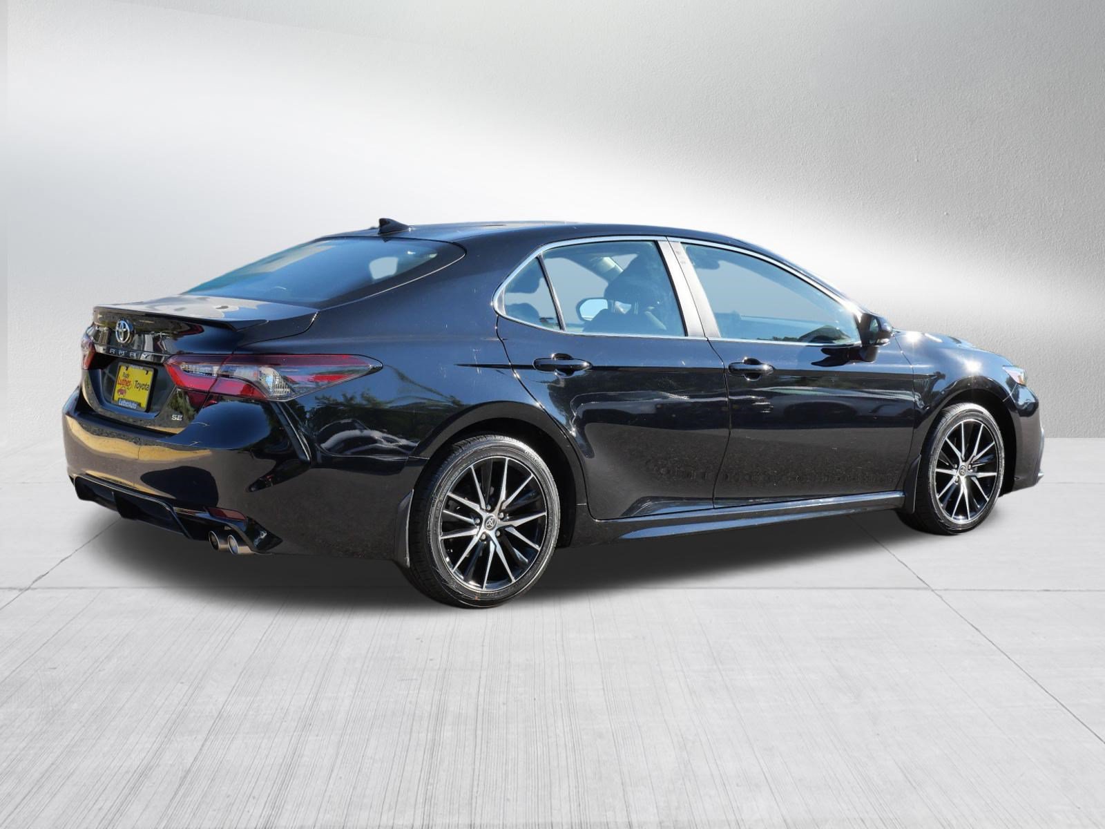 Used 2024 Toyota Camry SE w/ Protection Package (Q2) (TMS) FWD image 8