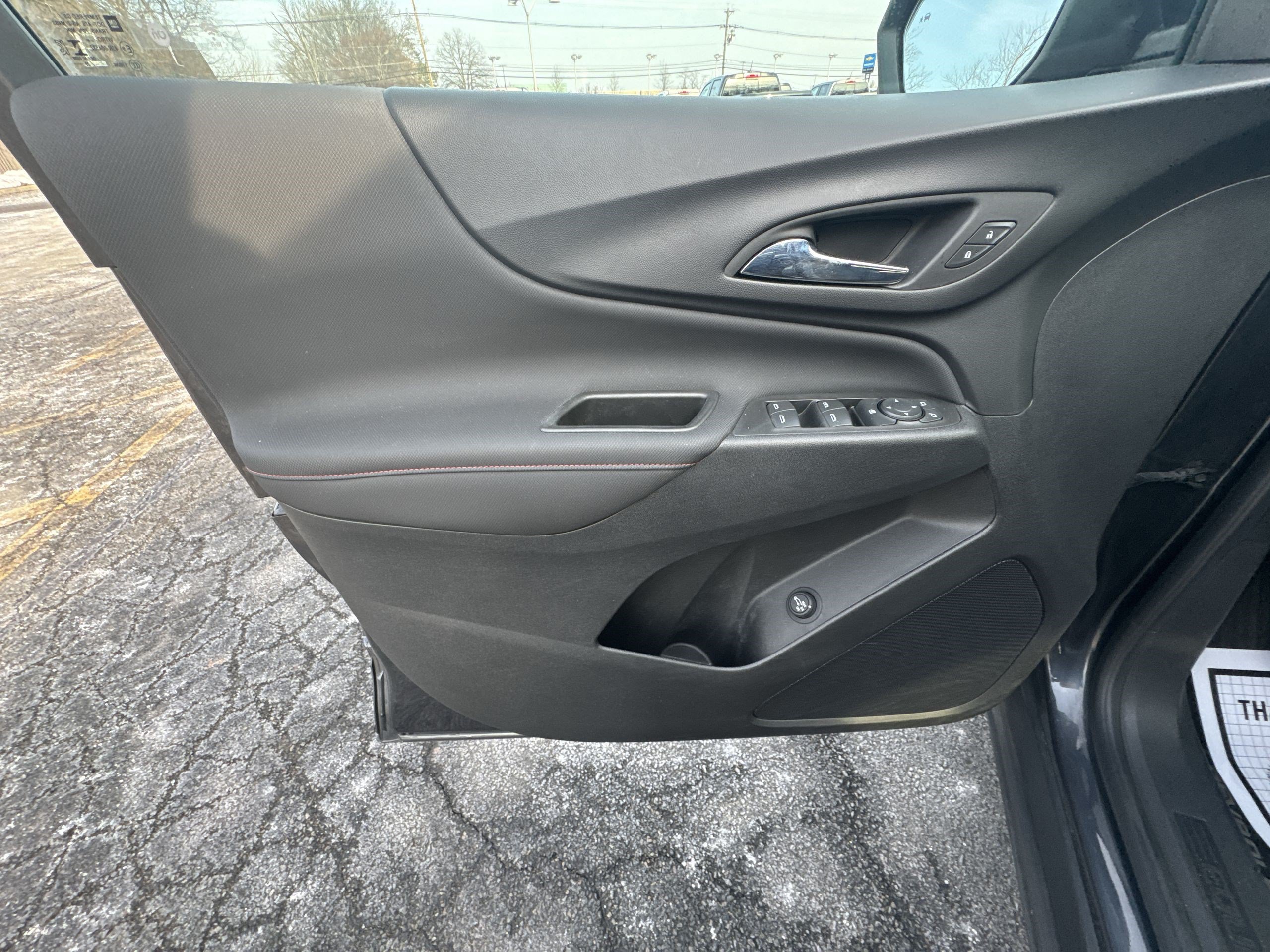 Used 2022 Chevrolet Equinox RS w/ Infotainment Package AWD/4WD image 14
