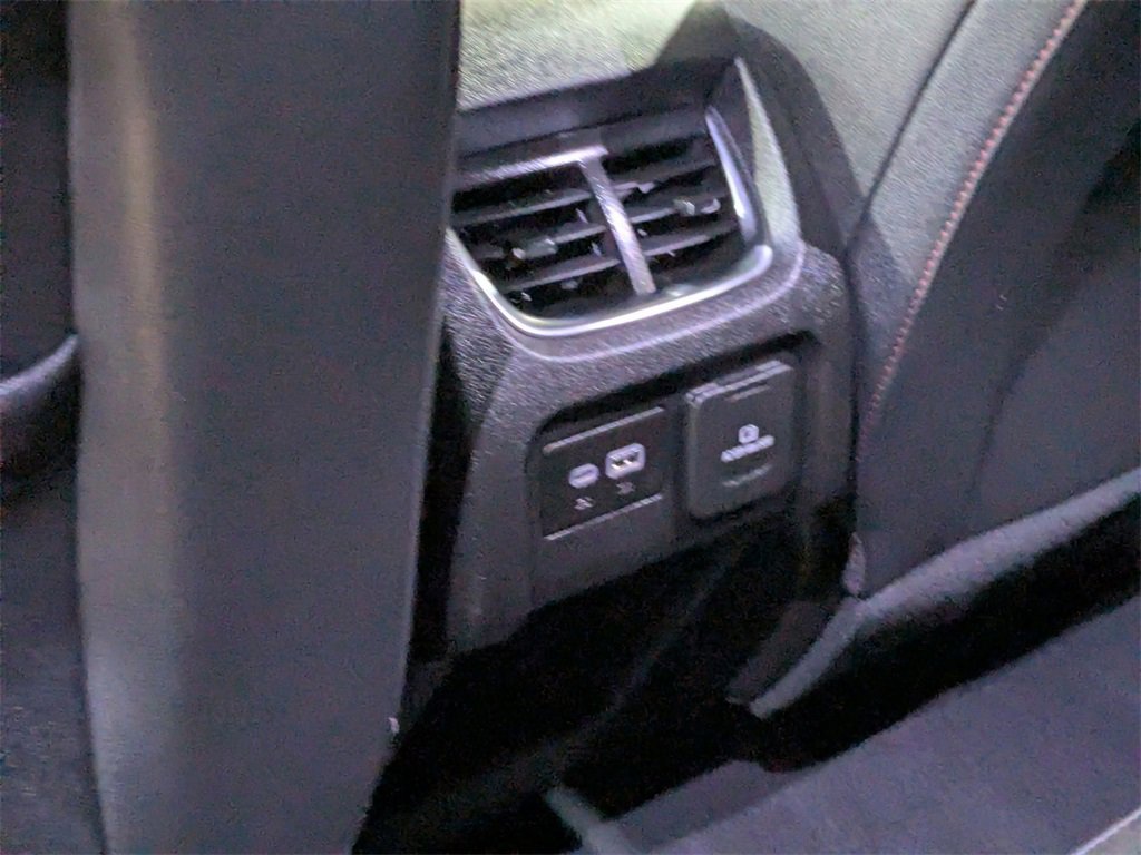 Used 2025 Chevrolet Blazer RS image 28