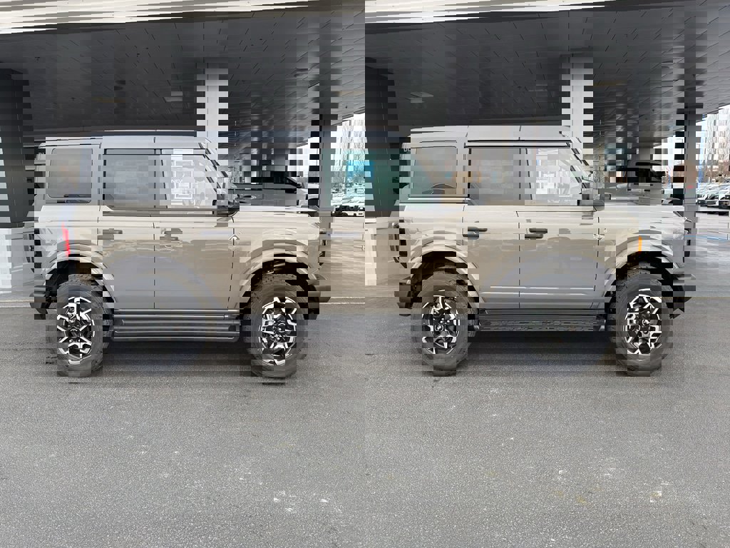 New 2026 Ford Bronco Outer Banks image 10