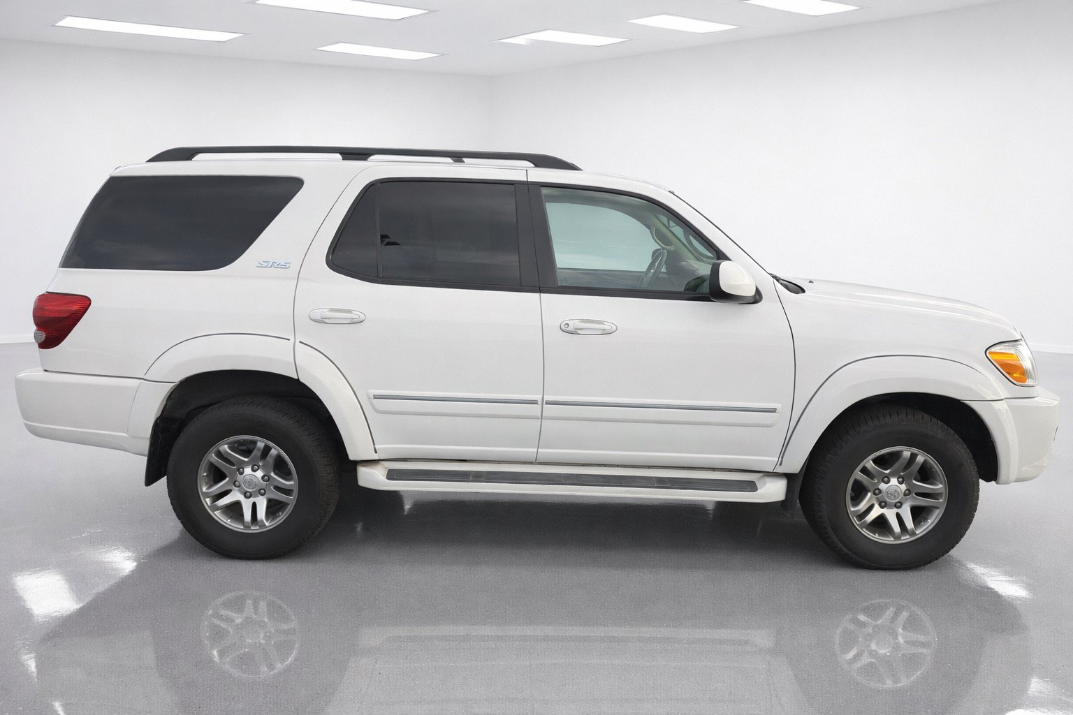 Used 2007 Toyota Sequoia SR5 w/ Preferred Pkg w/ Heated Seats AWD/4WD image 7