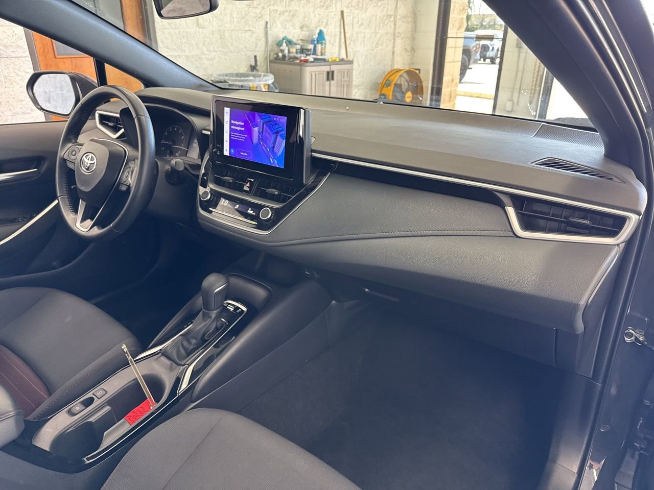 Used 2025 Toyota Corolla SE image 48