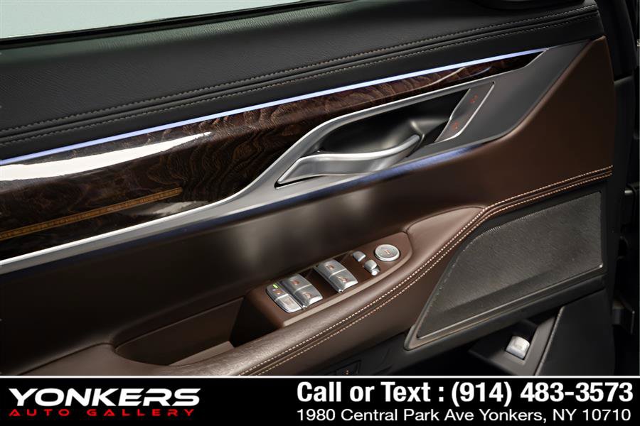 Used 2020 BMW 740i w/ M Sport Package RWD image 39
