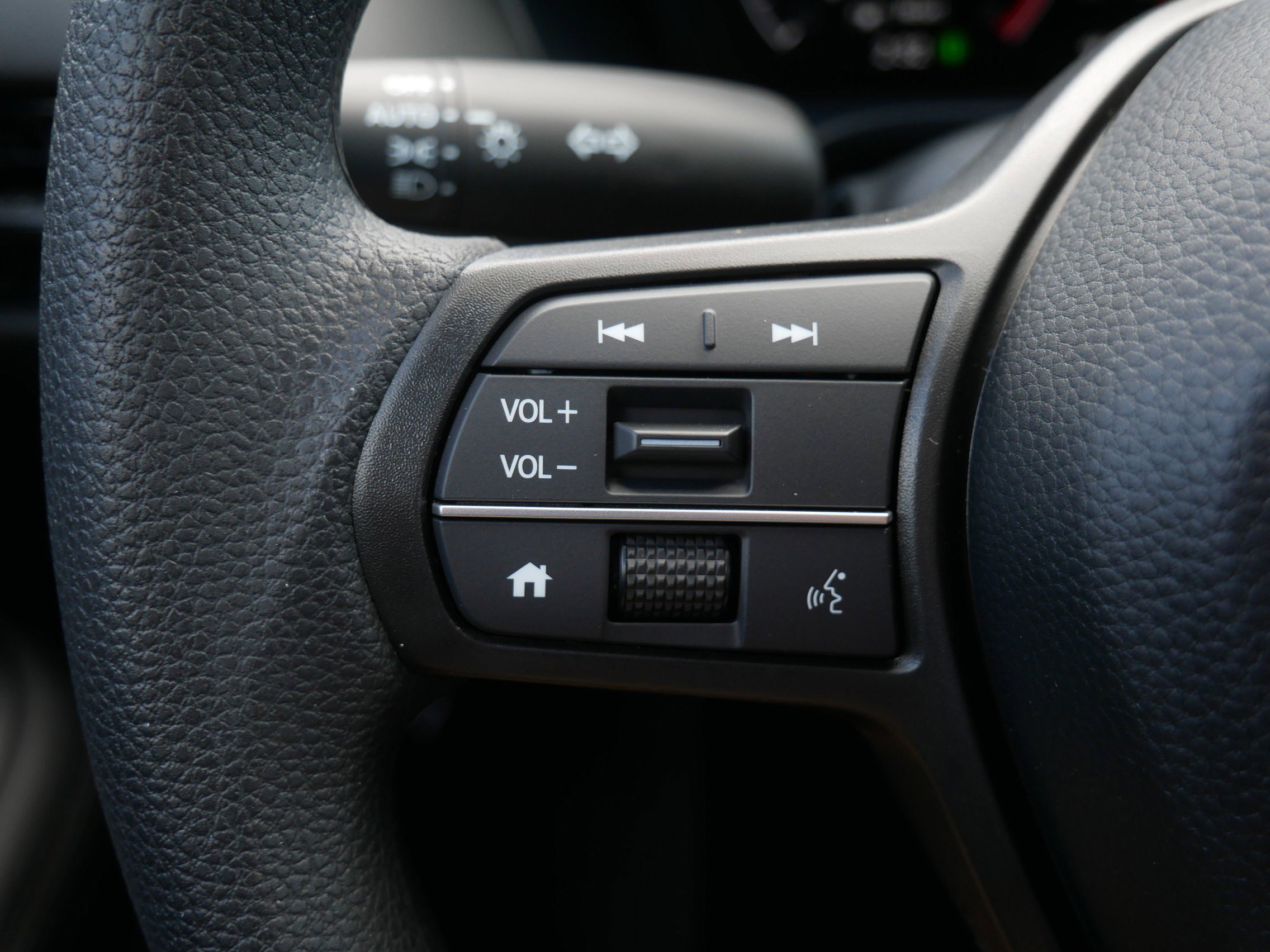 New 2026 Honda HR-V LX image 9