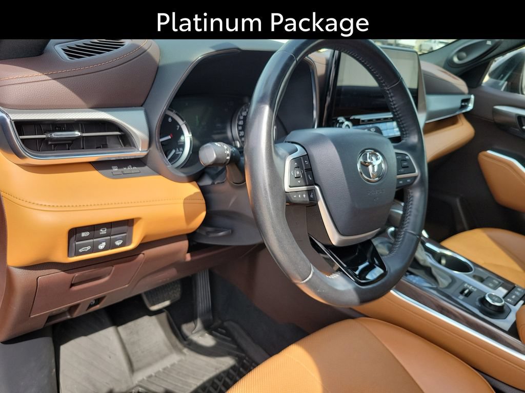 Used 2022 Toyota Highlander Platinum AWD/4WD image 10