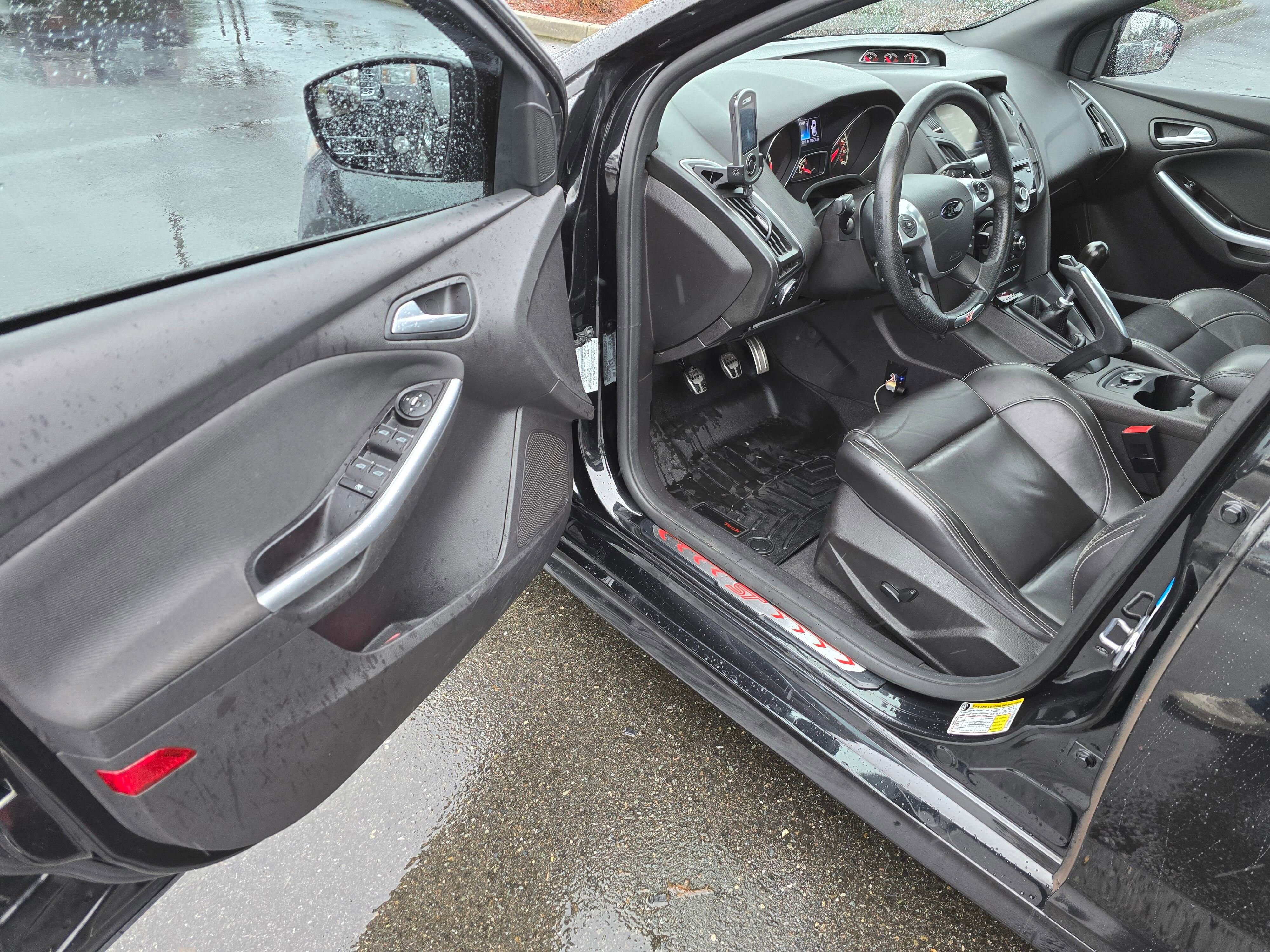 Used 2013 Ford Focus ST image 24