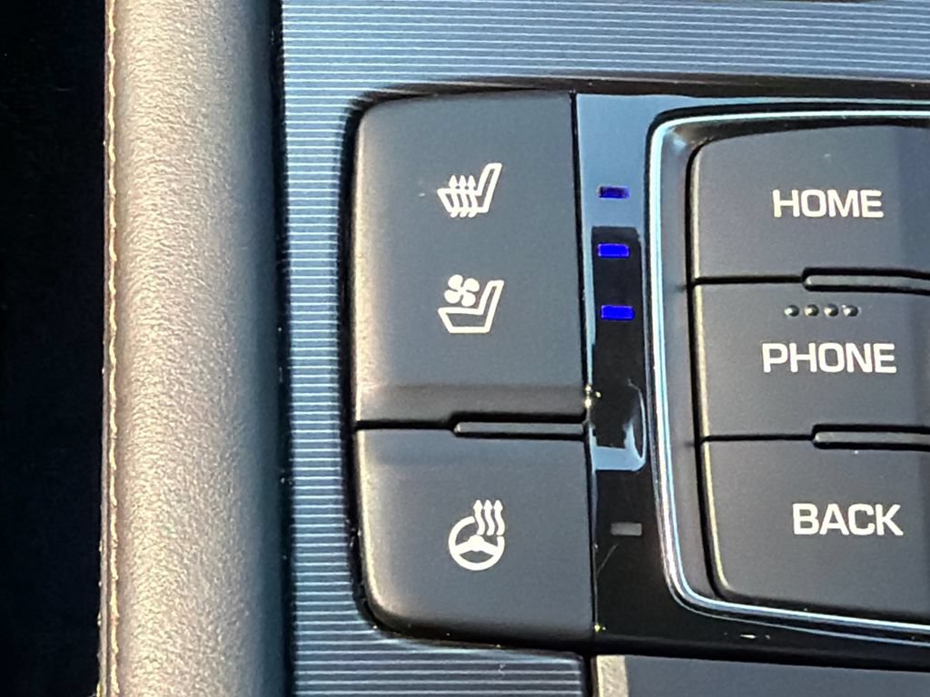 Used 2019 Genesis G80 3.3T Sport RWD image 31