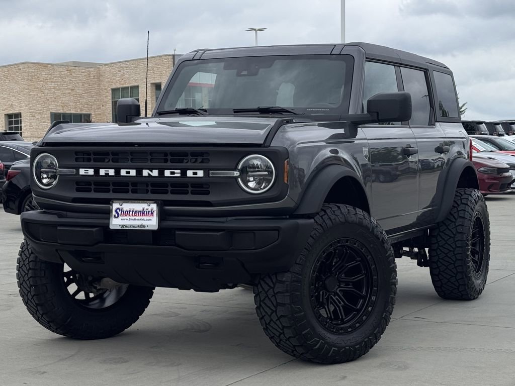 Used 2025 Ford Bronco Big Bend image 2