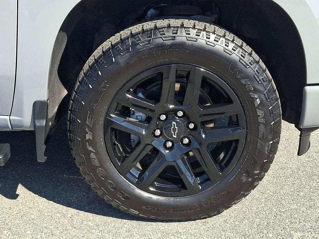 Used 2024 Chevrolet Silverado 1500 RST w/ Convenience Package II image 8