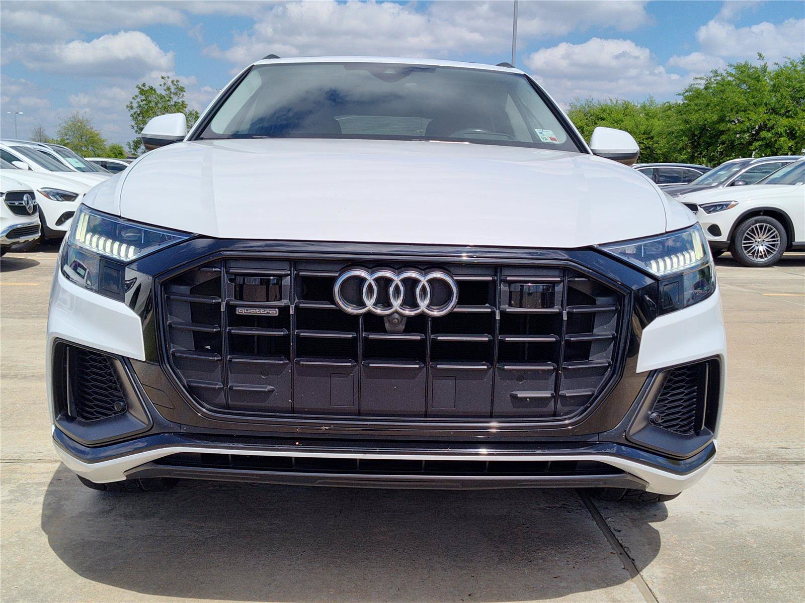Used 2019 Audi Q8 Prestige w/ Adaptive Chassis Package AWD/4WD image 11