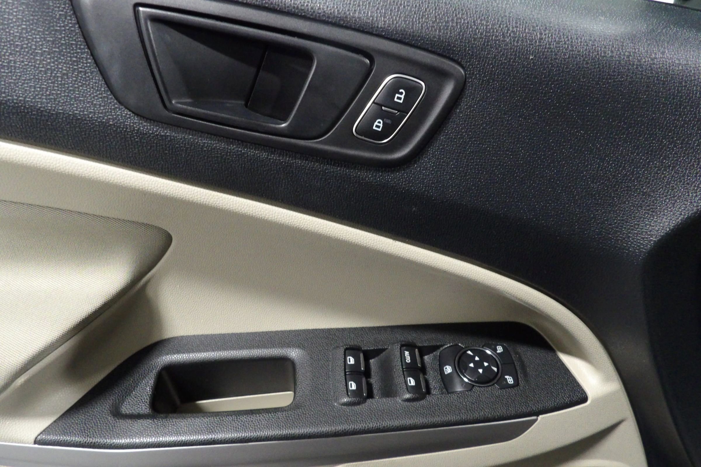 Used 2019 Ford EcoSport S AWD/4WD image 9