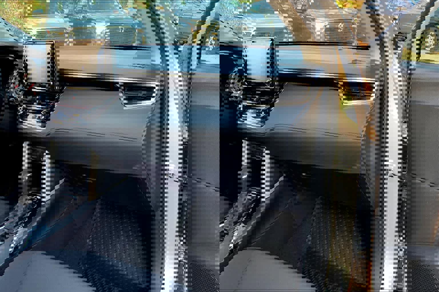 Used 2022 Toyota Corolla Cross LE image 17