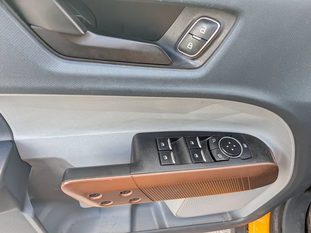 Used 2022 Ford Maverick Lariat FWD image 10