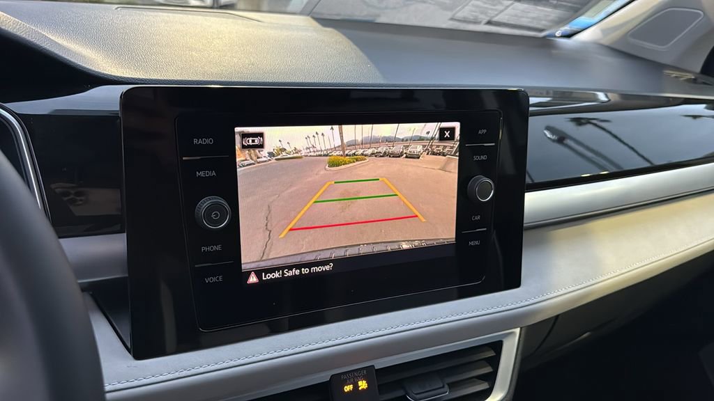 New 2026 Volkswagen Taos SE image 15