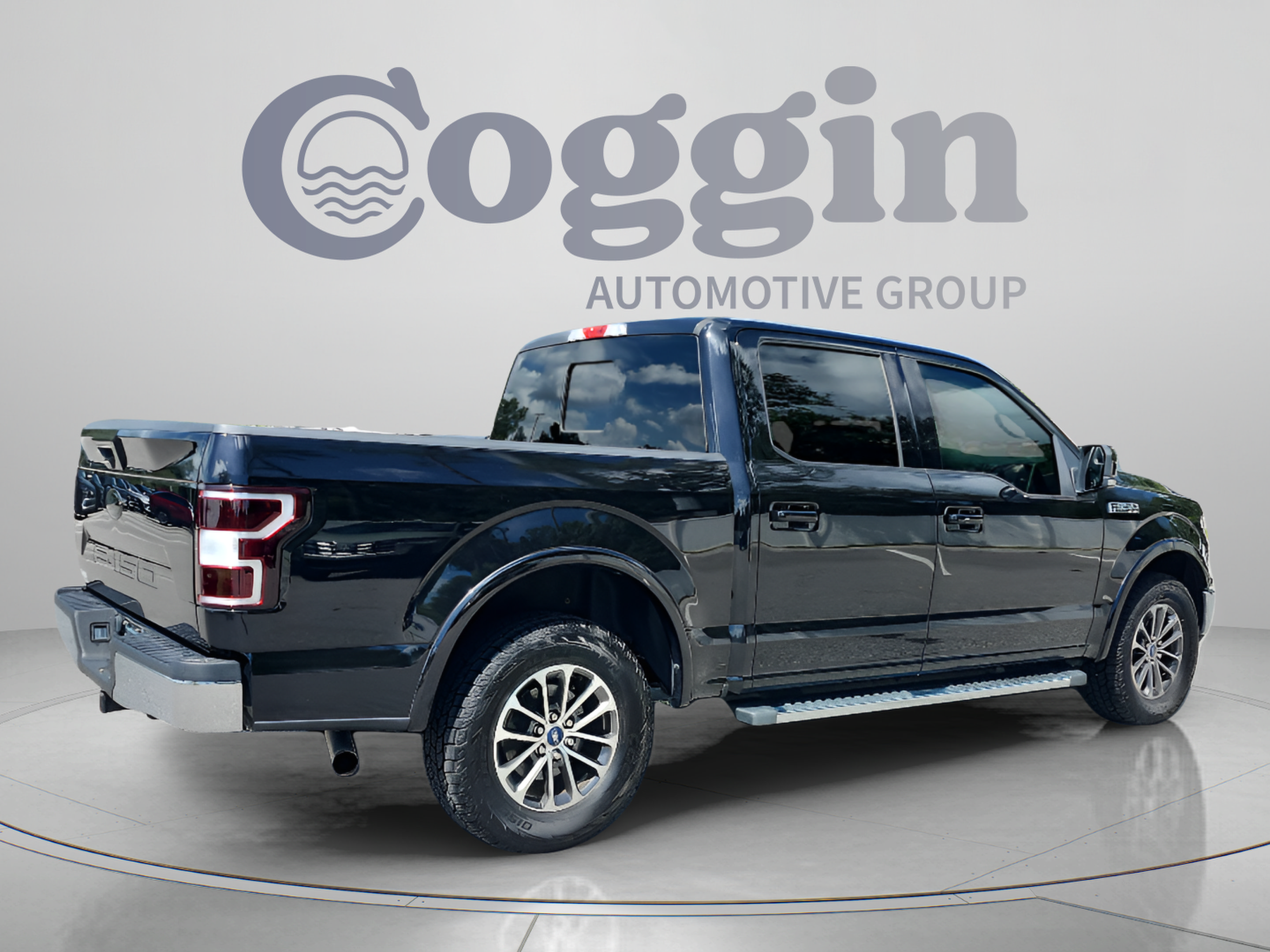 Used 2019 Ford F150 Lariat w/ Trailer Tow Package RWD image 5